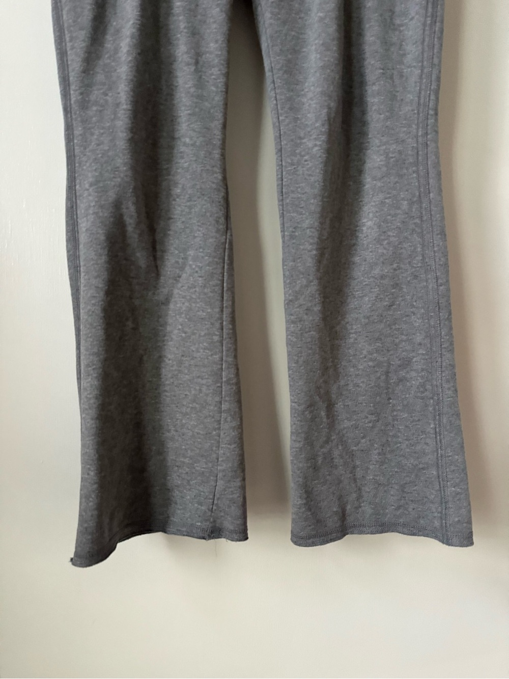 Vintage Y2K Aeropostale Aero 87 (Aero Athletics) Fit and Flare Sweatpants - Picture 6 of 11
